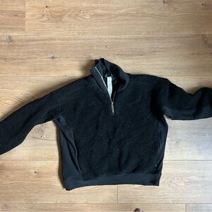 black lululemon sweatshirt